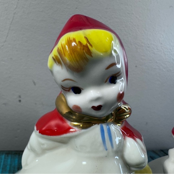 Vintage 40s 50s Regal Hull Little Red Riding Hood Ceramic Salt and Pepper Shaker - Picture 9 of 16